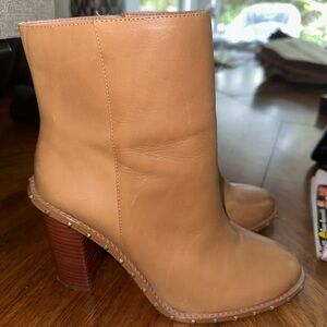 Gianni Bini brown boots size 10